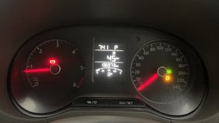 Used 2016 volkswagen Vento 1.5L Highline Diesel AT Diesel Automatic interior CLUSTERMETER VIEW