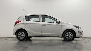 Used 2013 Hyundai i20 [2012-2014] Sportz 1.2 Petrol Manual exterior RIGHT SIDE VIEW