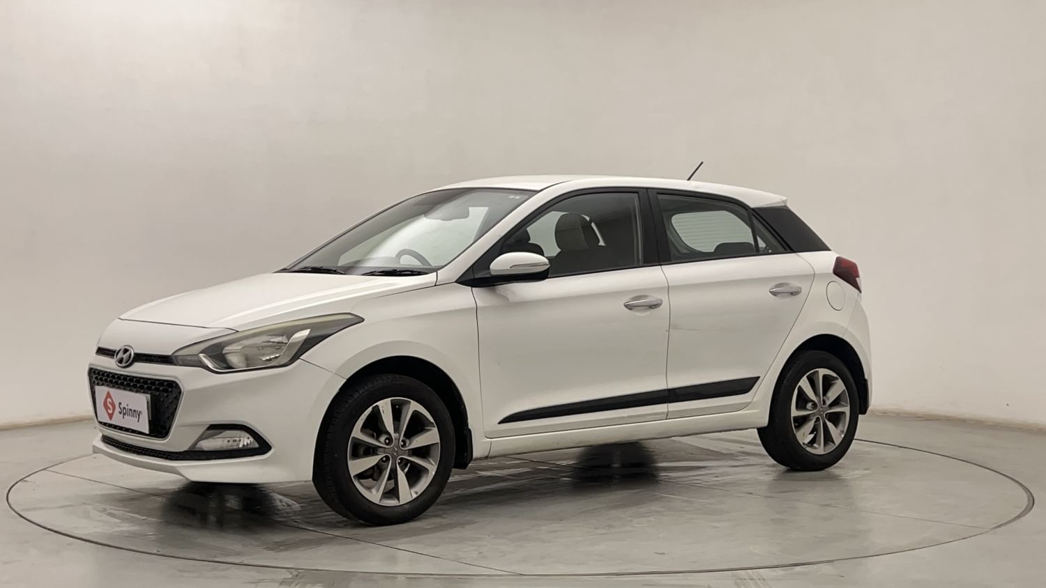 LEFT FRONT CORNER VIEW