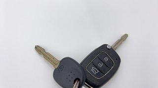 Used 2017 Hyundai Elite i20 [2014-2018] Sportz 1.2 Petrol Manual extra CAR KEY VIEW