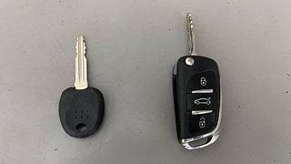 Used 2013 Hyundai i20 [2012-2014] Sportz 1.2 Petrol Manual extra CAR KEY VIEW