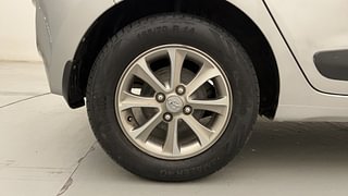 Used 2017 Hyundai Grand i10 [2013-2017] Asta (O) AT 1.2 kappa VTVT Petrol Automatic tyres RIGHT REAR TYRE RIM VIEW