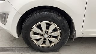 Used 2013 Hyundai i20 [2012-2014] Sportz 1.2 Petrol Manual tyres LEFT FRONT TYRE RIM VIEW