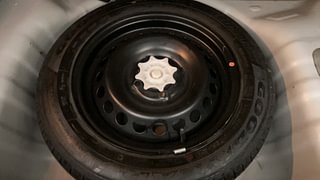 Used 2017 Hyundai Grand i10 [2013-2017] Asta (O) AT 1.2 kappa VTVT Petrol Automatic tyres SPARE TYRE VIEW