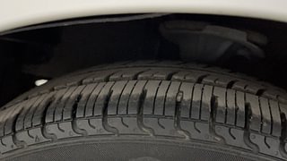 Used 2010 Hyundai i10 [2010-2016] Magna 1.2 Petrol Petrol Manual tyres LEFT FRONT TYRE TREAD VIEW