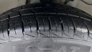 Used 2021 Maruti Suzuki Alto 800 LXi Petrol Manual tyres RIGHT FRONT TYRE TREAD VIEW