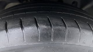 Used 2013 Ford EcoSport [2013-2015] Titanium 1.0L Ecoboost Petrol Manual tyres RIGHT FRONT TYRE TREAD VIEW