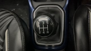 Used 2022 Maruti Suzuki Ignis Zeta MT Petrol Petrol Manual interior GEAR  KNOB VIEW