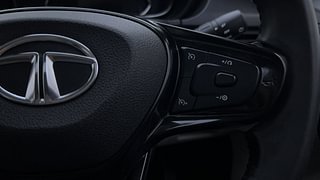 Used 2022 tata Nexon XZA Plus (O) AMT Petrol Automatic top_features Cruise control