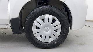 Used 2021 Maruti Suzuki Alto 800 LXi Petrol Manual tyres RIGHT FRONT TYRE RIM VIEW