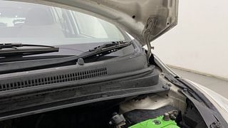 Used 2010 Hyundai i10 [2010-2016] Magna 1.2 Petrol Petrol Manual engine ENGINE LEFT SIDE HINGE & APRON VIEW