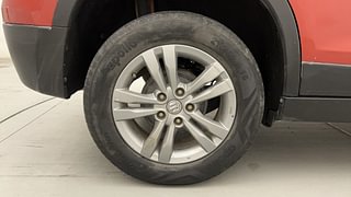Used 2016 maruti-suzuki Vitara Brezza ZDI PLUS Dual Tone Diesel Manual tyres RIGHT REAR TYRE RIM VIEW