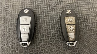 Used 2016 maruti-suzuki Vitara Brezza ZDI PLUS Dual Tone Diesel Manual extra CAR KEY VIEW