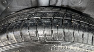 Used 2015 Hyundai Elite i20 [2014-2018] Magna 1.2 Petrol Manual tyres RIGHT REAR TYRE TREAD VIEW