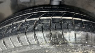 Used 2015 Hyundai Elite i20 [2014-2018] Magna 1.2 Petrol Manual tyres LEFT FRONT TYRE TREAD VIEW