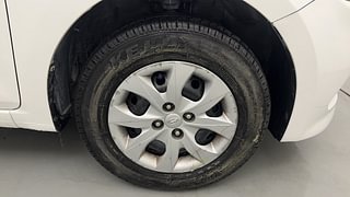 Used 2015 Hyundai Elite i20 [2014-2018] Magna 1.2 Petrol Manual tyres RIGHT FRONT TYRE RIM VIEW
