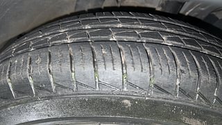 Used 2020 Renault Triber RXT AMT Petrol Automatic tyres RIGHT FRONT TYRE TREAD VIEW