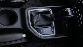 Used 2017 Hyundai Creta [2015-2018] 1.6 SX Plus Auto Petrol Petrol Automatic interior GEAR  KNOB VIEW