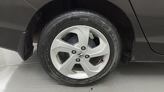 Used 2016 Honda City [2014-2017] VX CVT Petrol Automatic tyres RIGHT REAR TYRE RIM VIEW