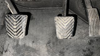 Used 2015 Hyundai Elite i20 [2014-2018] Magna 1.2 Petrol Manual interior PEDALS VIEW