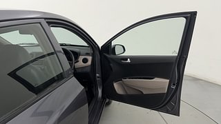 Used 2017 Hyundai Grand i10 [2017-2020] Sportz 1.2 Kappa VTVT Petrol Manual interior RIGHT FRONT DOOR OPEN VIEW