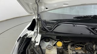 Used 2021 Nissan Magnite XL Turbo Petrol Manual engine ENGINE RIGHT SIDE HINGE & APRON VIEW