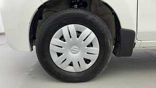 Used 2022 Maruti Suzuki Alto 800 LXi (O) Petrol Manual tyres LEFT FRONT TYRE RIM VIEW