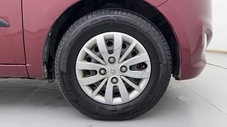 Used 2014 hyundai i10 Sportz 1.1 Petrol Petrol Manual tyres RIGHT FRONT TYRE RIM VIEW