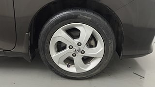 Used 2016 Honda City [2014-2017] VX CVT Petrol Automatic tyres RIGHT FRONT TYRE RIM VIEW