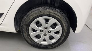 Used 2015 Hyundai Elite i20 [2014-2018] Magna 1.2 Petrol Manual tyres LEFT REAR TYRE RIM VIEW