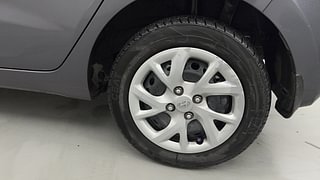 Used 2017 Hyundai Grand i10 [2017-2020] Sportz 1.2 Kappa VTVT Petrol Manual tyres LEFT REAR TYRE RIM VIEW