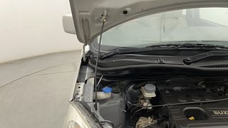 Used 2012 Maruti Suzuki Wagon R 1.0 [2010-2019] VXi Petrol Manual engine ENGINE RIGHT SIDE HINGE & APRON VIEW