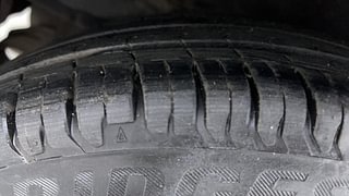 Used 2014 hyundai i10 Sportz 1.1 Petrol Petrol Manual tyres RIGHT REAR TYRE TREAD VIEW