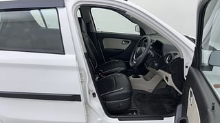 Used 2022 Maruti Suzuki Alto 800 LXi (O) Petrol Manual interior RIGHT SIDE FRONT DOOR CABIN VIEW