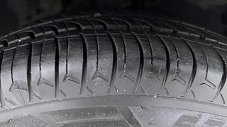 Used 2014 hyundai i10 Sportz 1.1 Petrol Petrol Manual tyres RIGHT FRONT TYRE TREAD VIEW