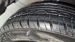 Used 2017 Hyundai Grand i10 [2017-2020] Sportz 1.2 Kappa VTVT Petrol Manual tyres RIGHT REAR TYRE TREAD VIEW