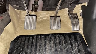 Used 2018 Hyundai Grand i10 [2017-2020] Sportz (O) 1.2 kappa VTVT Petrol Manual interior PEDALS VIEW