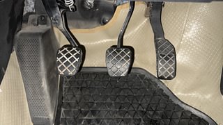 Used 2019 Volkswagen Polo [2018-2022] Trendline 1.0 (P) Petrol Manual interior PEDALS VIEW