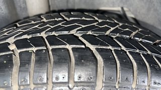 Used 2018 Ford Figo [2015-2019] Trend 1.2 Ti-VCT Petrol Manual tyres RIGHT REAR TYRE TREAD VIEW