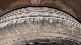 Used 2018 Hyundai Grand i10 [2017-2020] Sportz (O) 1.2 kappa VTVT Petrol Manual tyres RIGHT REAR TYRE TREAD VIEW