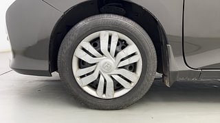 Used 2015 Honda City SV Petrol Manual tyres LEFT FRONT TYRE RIM VIEW