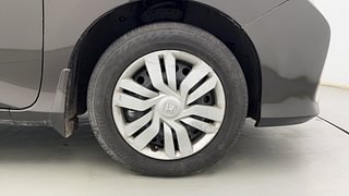 Used 2015 Honda City SV Petrol Manual tyres RIGHT FRONT TYRE RIM VIEW