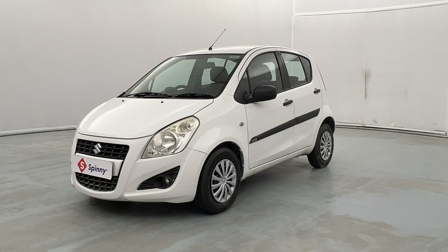 LEFT FRONT CORNER VIEW