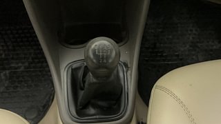 Used 2014 volkswagen Vento 1.6L Comfortline Diesel Diesel Manual interior GEAR  KNOB VIEW