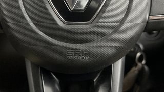 Used 2022 Renault Kwid 1.0 RXT AMT SCE Petrol Automatic top_features Airbags