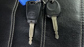 Used 2015 Hyundai Grand i10 [2013-2017] Sportz 1.2 Kappa VTVT Petrol Manual extra CAR KEY VIEW