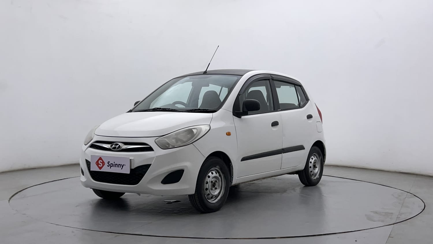 LEFT FRONT CORNER VIEW