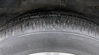 Used 2018 Tata Hexa [2016-2020] XT Diesel Manual tyres RIGHT REAR TYRE TREAD VIEW