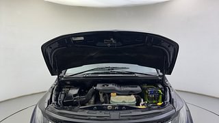 Used 2018 Tata Hexa [2016-2020] XT Diesel Manual engine ENGINE & BONNET OPEN FRONT VIEW