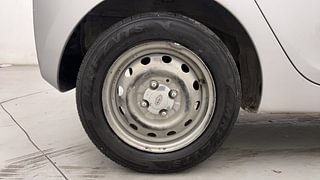 Used 2018 Hyundai Eon [2011-2018] Era + Petrol Manual tyres RIGHT REAR TYRE RIM VIEW